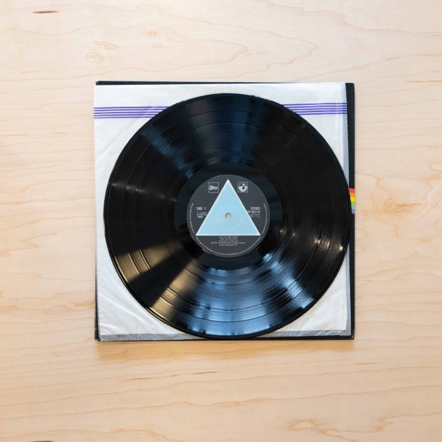 Pink Floyd – The Dark Side Of The Moon (First Japan Pressing)