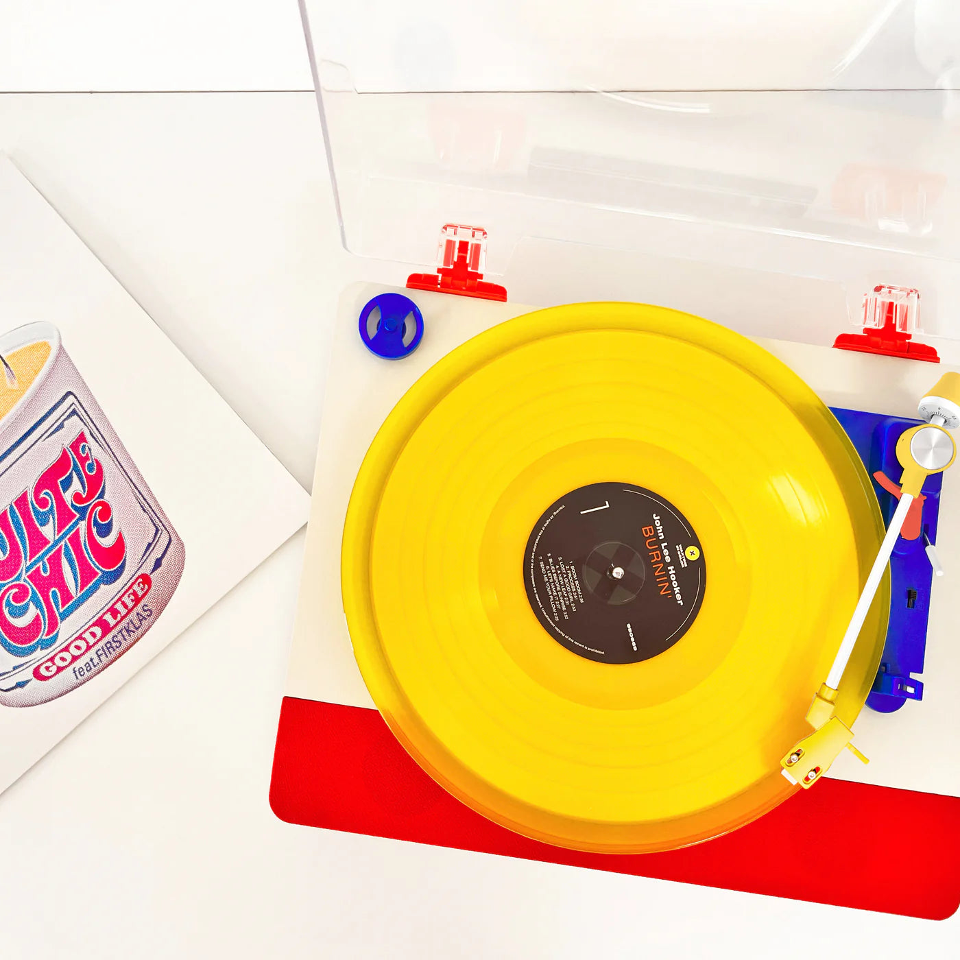 TINYL Play Pro: The Ultimate Memphis Style Record Player